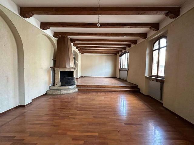 Appartamento in vendita a Castell'Arquato PC