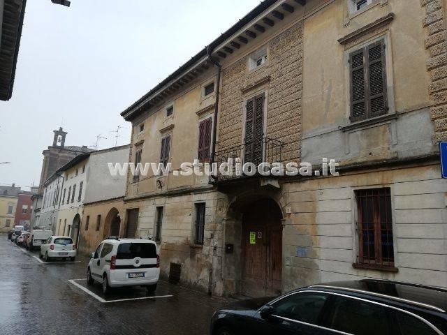 Appartamento in vendita a Castelleone CR