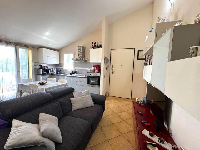 Appartamento in vendita a Castellina Marittima