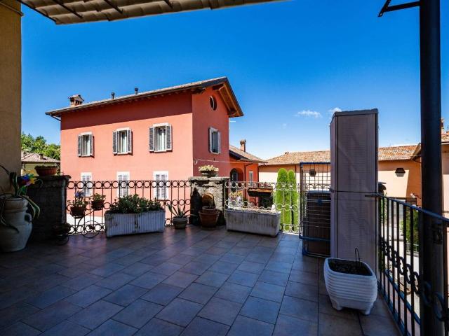 Appartamento in vendita a Castello di Brianza LC