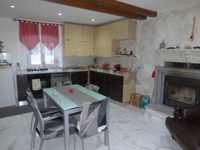 Appartamento in vendita a Castelveccana