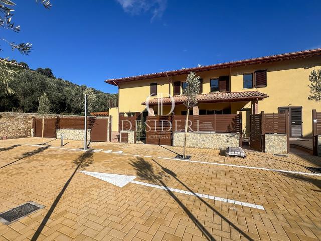APPARTAMENTO in VENDITA a CASTIGLIONE DELLA PESCAIA CENTRO di 6 vani