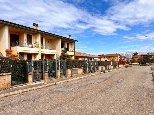 Appartamento in vendita a Capodimonte VT