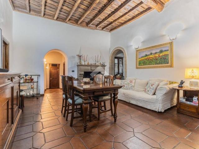 Appartamento in vendita a Capranica VT