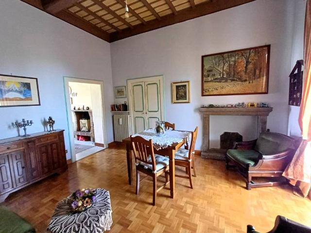 Appartamento in vendita a Caprarola VT