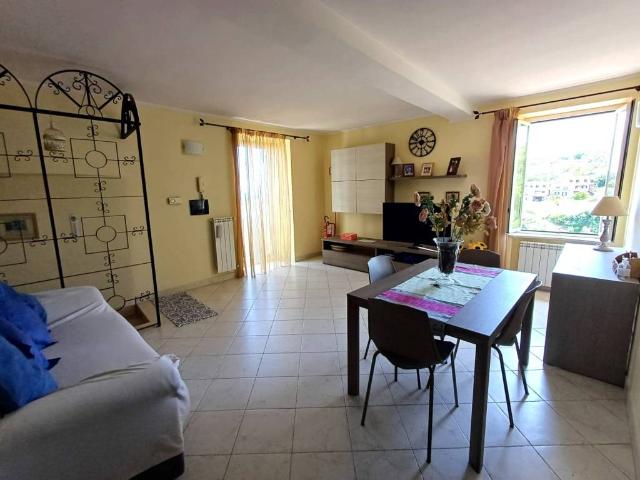 Appartamento in vendita a Caprarola VT