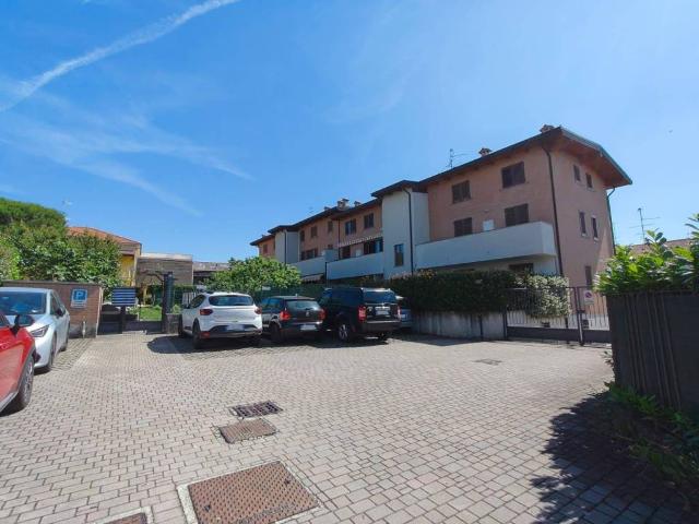 Appartamento in vendita a Carnago VA