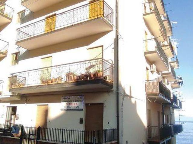 Appartamento in vendita a Caronia ME