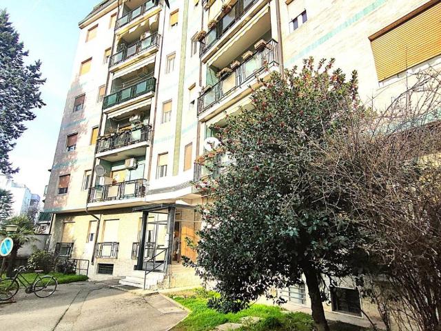 Appartamento in vendita a Caronno Pertusella VA