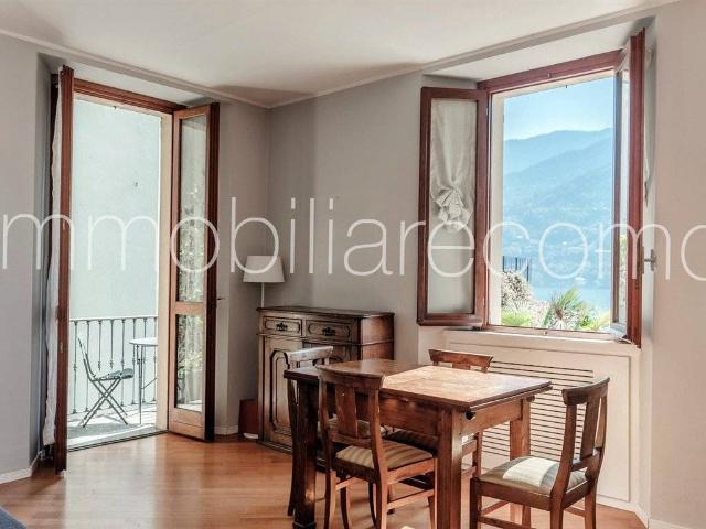 Appartamento in vendita a Carate Urio CO