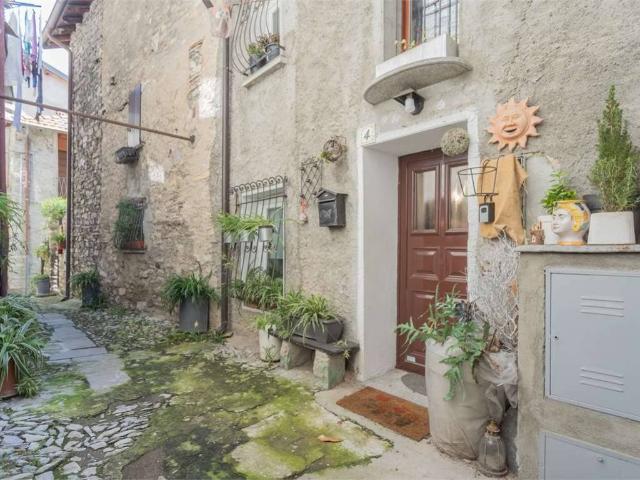 Appartamento in vendita a Carate Urio CO