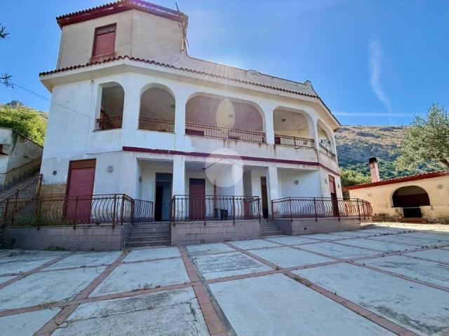 Appartamento in vendita a Carini via Messico, 27