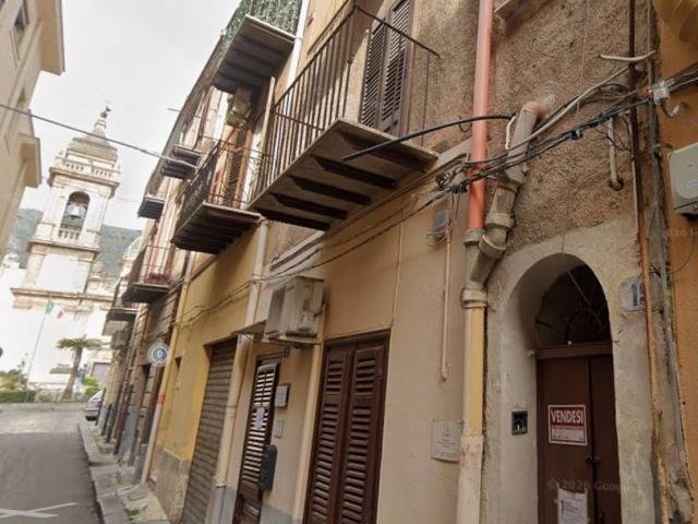 Appartamento in vendita a Carini PA