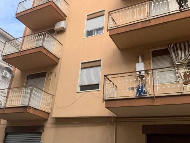 Appartamento in vendita a Carini PA