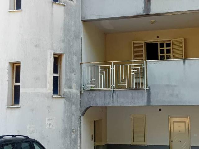 Appartamento in vendita a Carini PA