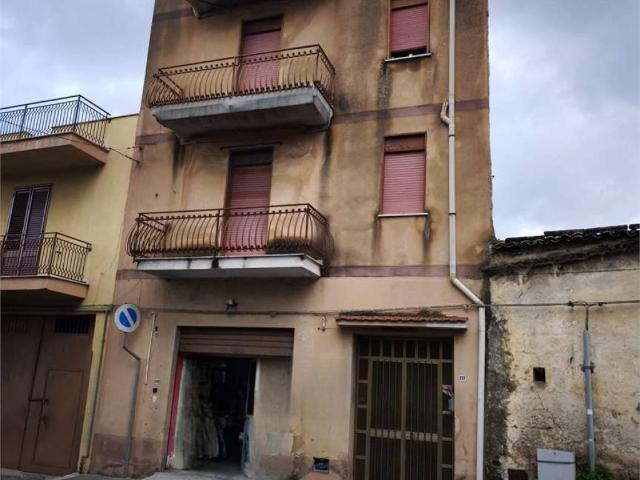 Appartamento in vendita a Carini PA