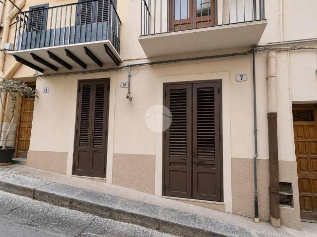 Appartamento in vendita a Carini PA