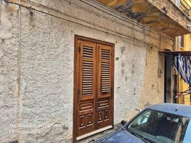 Appartamento in vendita a Carini PA