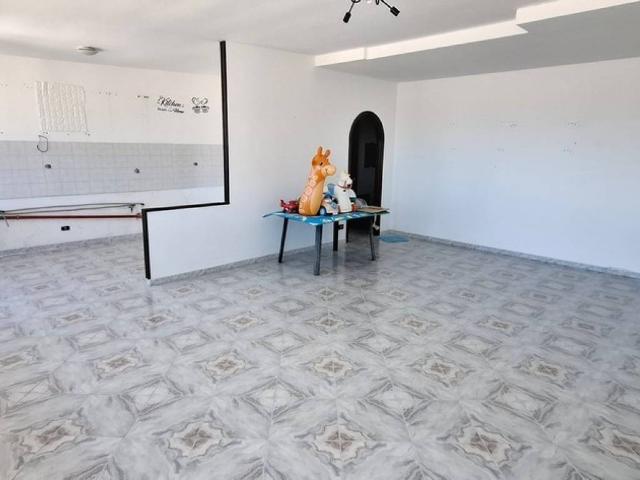 Appartamento in vendita a Carini PA
