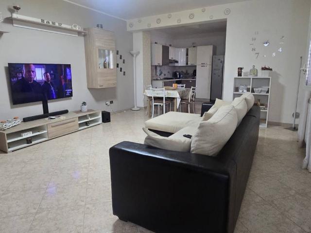 Appartamento in vendita a Carini PA