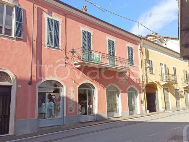 Appartamento in vendita a Carrù via Roma, 21
