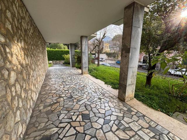 Appartamento in vendita a Carrara