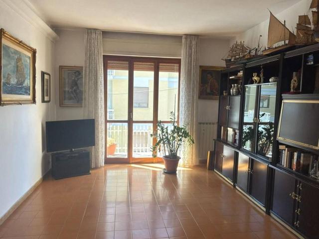 Appartamento in vendita a Carrara