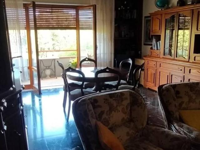 Appartamento in vendita a Carrara