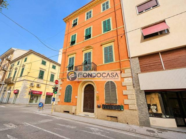 Appartamento in vendita a Carrara