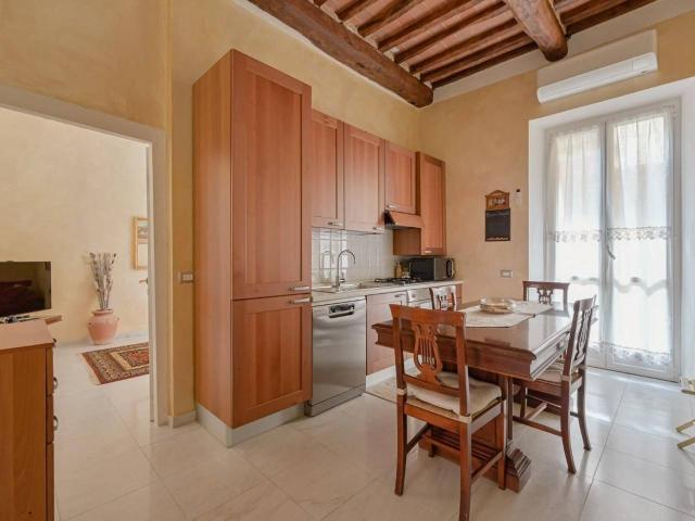 Appartamento in vendita a Carrara