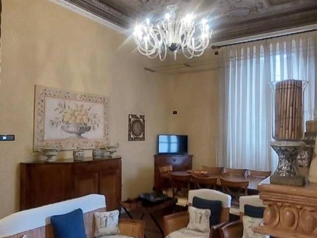 Appartamento in vendita a Carrara