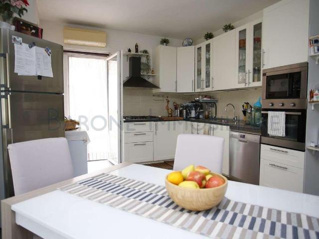 Appartamento in vendita a Carrara