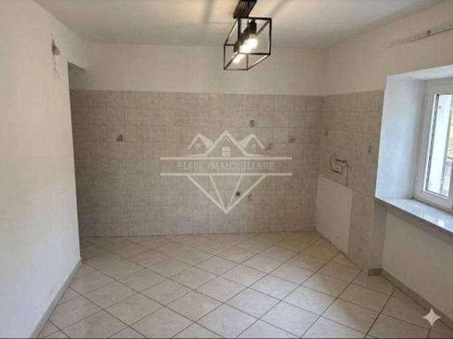 Appartamento in vendita a Carrara