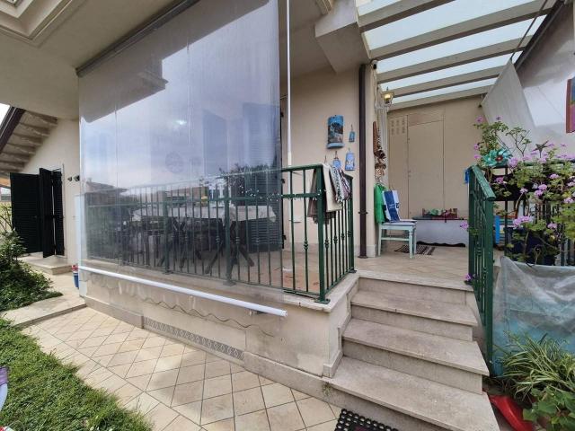 Appartamento in vendita a Carrara
