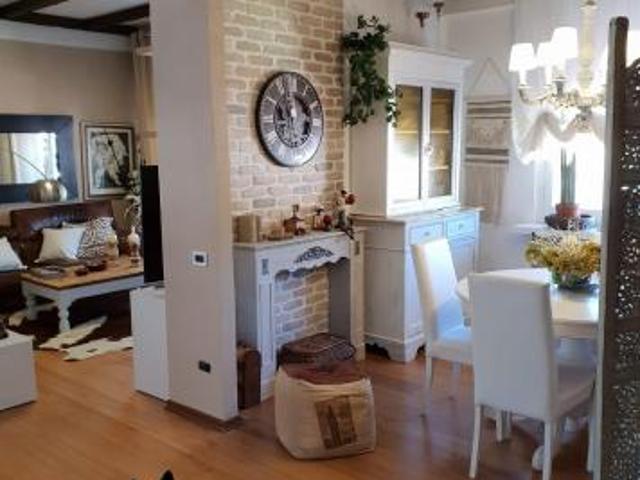 Appartamento in vendita a Carrara 80 mq Rif: 1053199