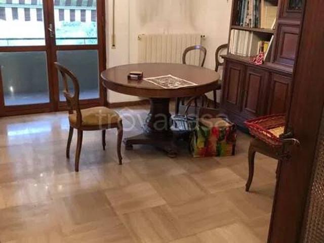 Appartamento in vendita a Carrara, Centro città