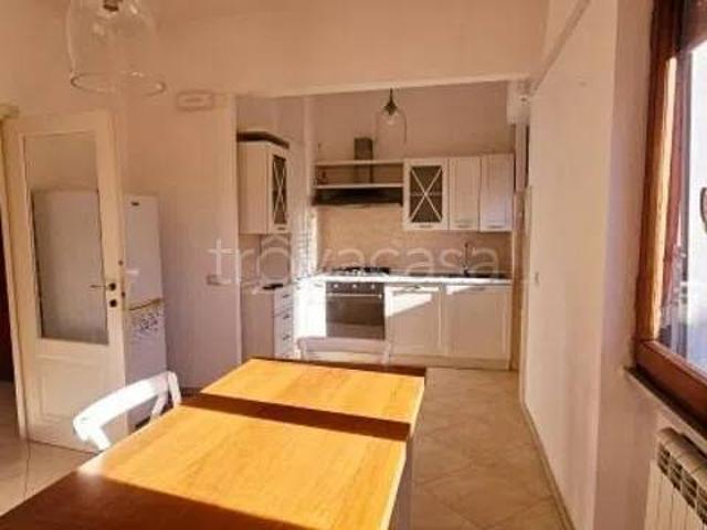 Appartamento in vendita a Carrara, Avenza
