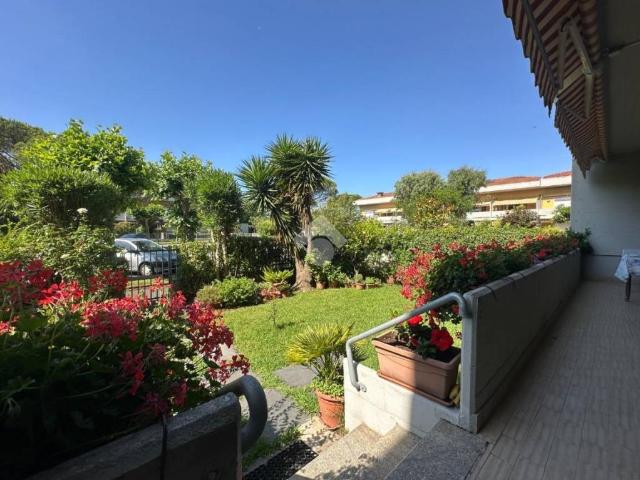 Appartamento in vendita a Carrara, Marina Di Carrara