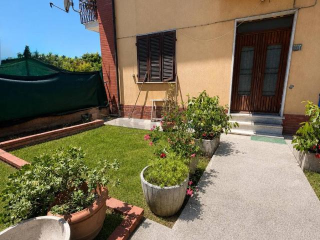 Appartamento in vendita a Carrara MS