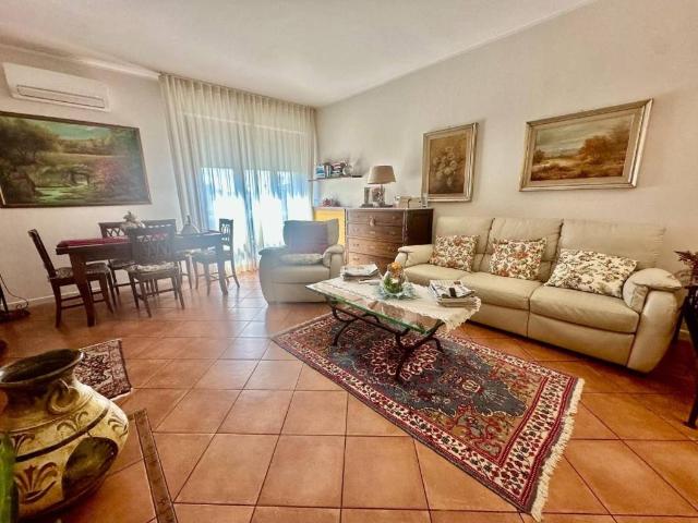 Appartamento in vendita a Carrara MS