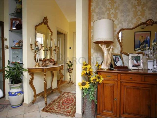 Appartamento in vendita a Carrara MS
