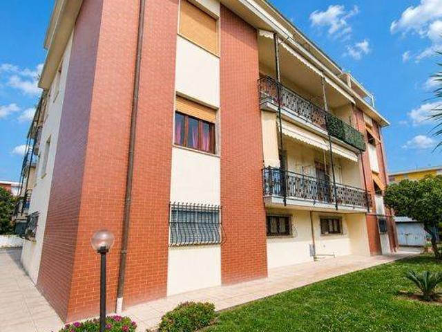 Appartamento in vendita a Carrara MS
