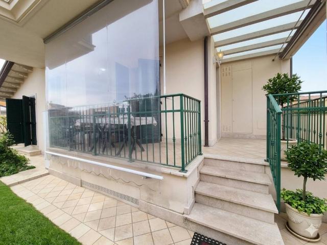 Appartamento in vendita a Carrara MS