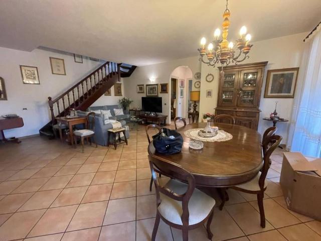 Appartamento in vendita a Carrara MS