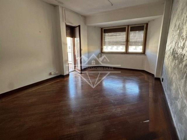 Appartamento in vendita a Carrara via Roma