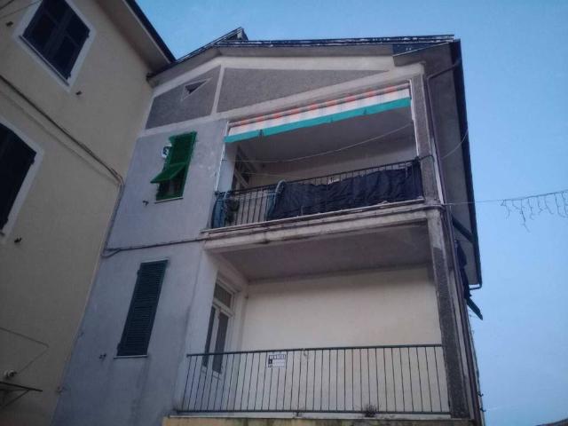 Appartamento in vendita a Carro SP