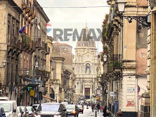 Appartamento in vendita a Catania, Centro Storico