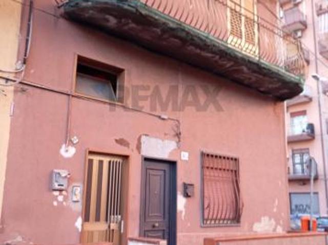 Appartamento in vendita a Catania, Cibali