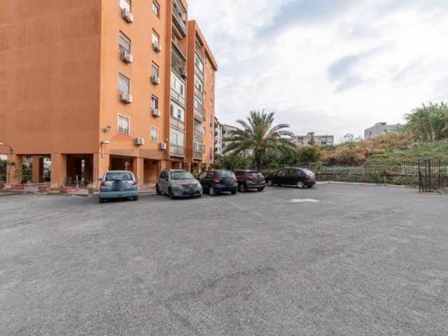 Appartamento in vendita a Catania, Librino