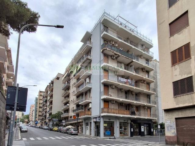 Appartamento in vendita a Catania, Sanzio Gioeni